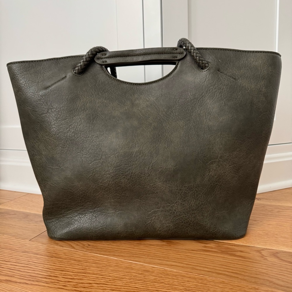 Deux Lux Green Vegan Leather Tote Bag - Picture 2 of 13